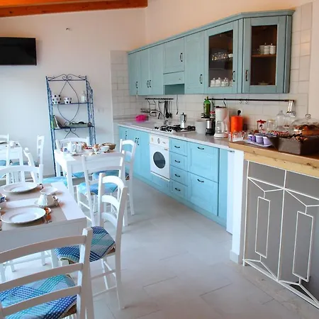 Evelyne ベッド・アンド・ブレックファスト 3*