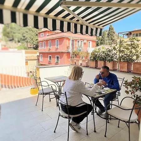 Bed & Breakfast Evelyne Taormina