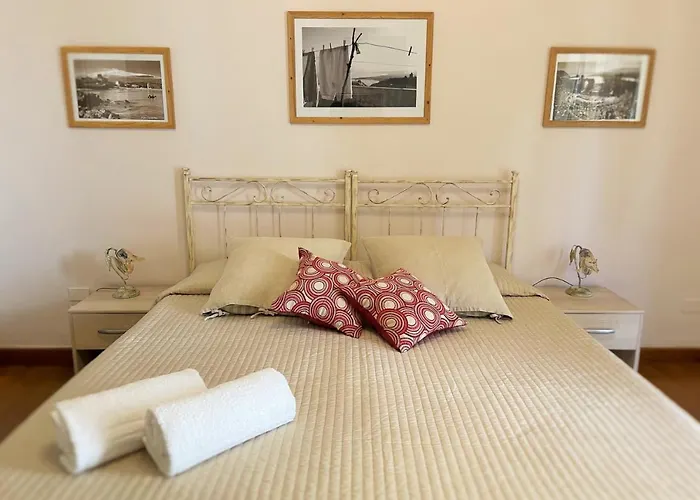 Evelyne Bed & Breakfast 3*