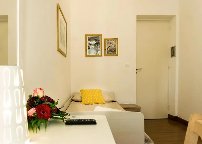 Evelyne Bed & Breakfast 3*